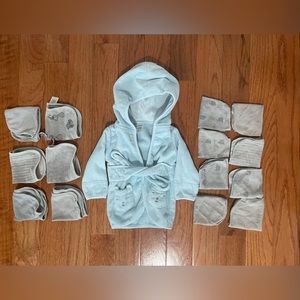 NWOT Baby Boy Bath Robe & Washcloths BUNDLE